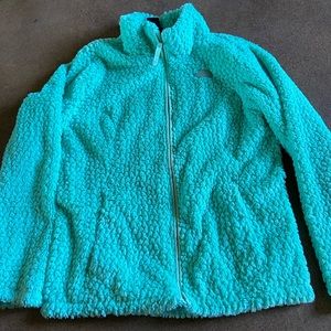 North face jacket. Perfect for the cold weather coming!